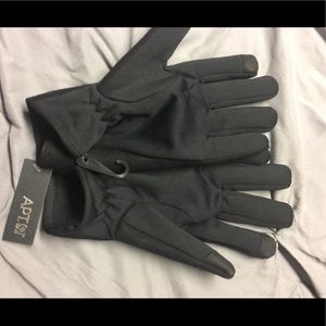 Apt 9, touch screen compatible driving gloves.